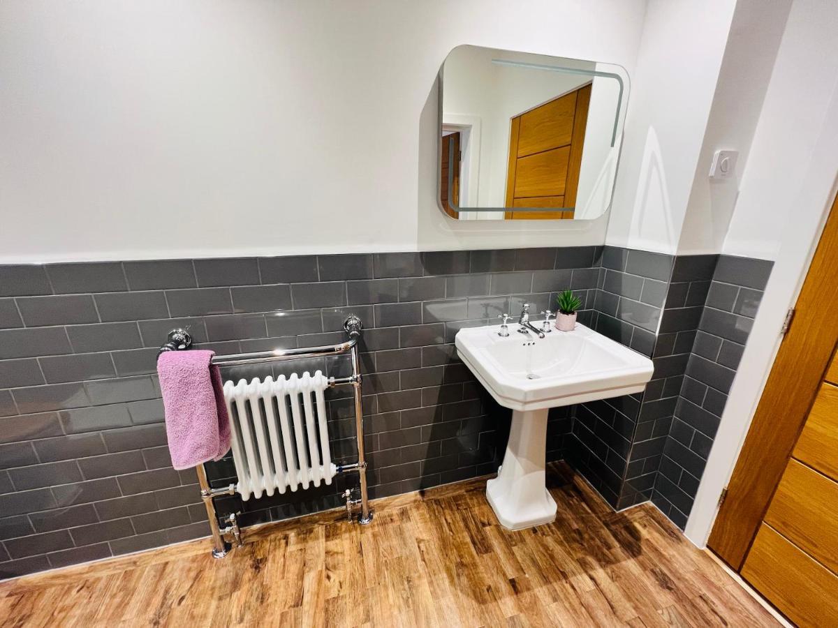 렉섬 Lavender Retreat B&B 외부 사진